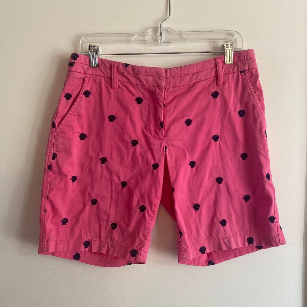 British Khaki Women's Pink with Navy Sea‎ Shells Short Size 4 M1